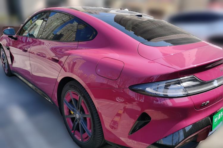 Used Xiaomi Auto SU7 2024 Four-Wheel Drive Ultra-Long Range Advanced Intelligent Driving Max Edition