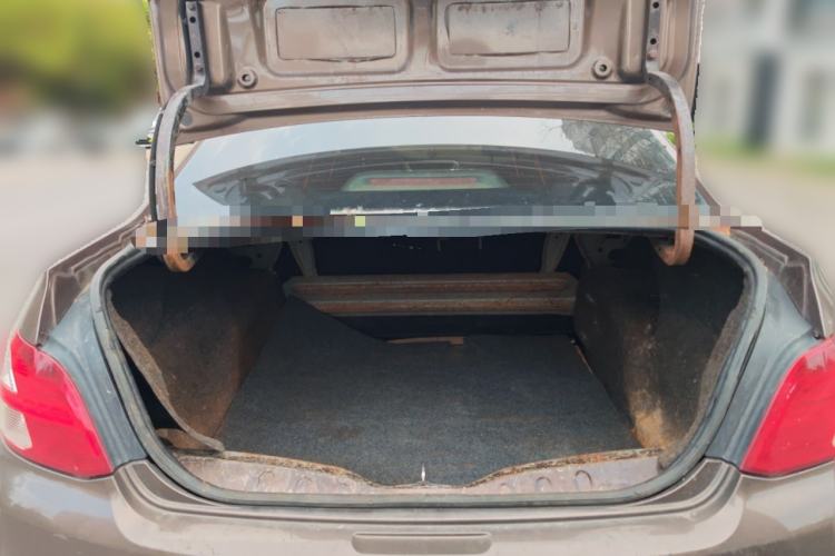 Used Peugeot 301 2014 1.6L Manual Comfort Edition Trunk