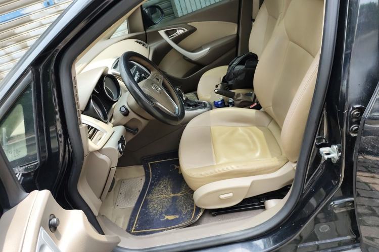 Used Buick GT 2013 GT 1.6L Automatic Fashion Edition Left Front Seat