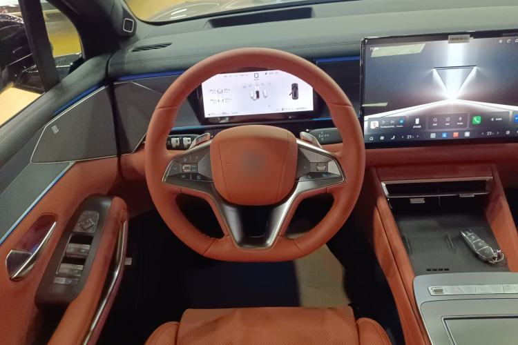 Used BYD Tang L 2025 EV 670KM LiDAR Flagship Version Steering Wheel