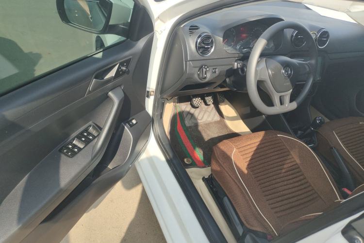 Used Volkswagen Jetta 2017 1.4L Manual Fashion Edition