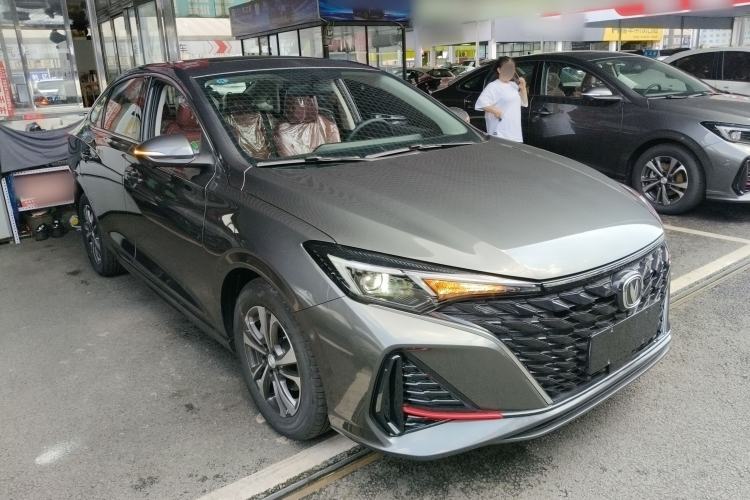 Used CHANGAN Eado 2025 PLUS 1.4T Dual-Clutch High-Energy Version Front Right 45 Deg