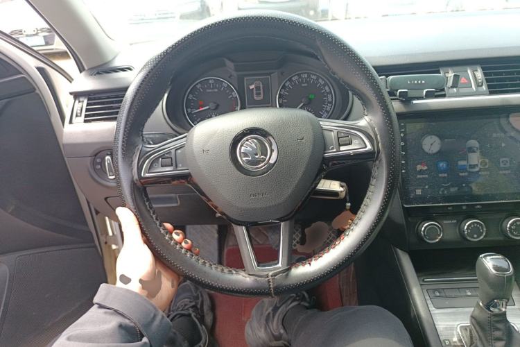 Used Skoda Octavia 2017 1.6L Automatic Smart Drive Edition