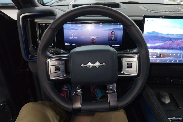 Used Formula Leopard 5 2023 Cloud Ride Flagship Edition
