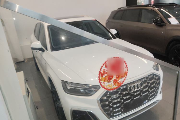 Used Audi Q5L 2022 40T Fashionable and Dynamic Model
