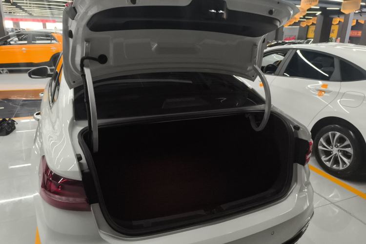 Used Volkswagen Lavida 2024 1.5L Automatic Starry Sky 5 Million Edition