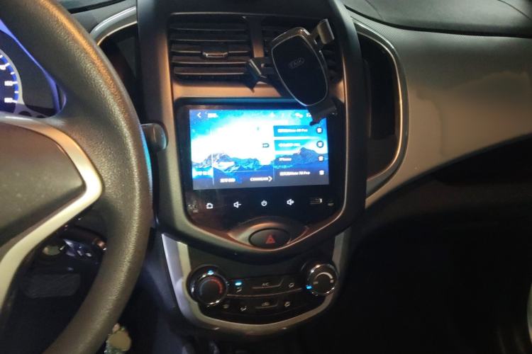 Used CHANGAN Benni E-Star 2022 National Edition Colorful Limited Edition (Fast-Charging Version) Lithium Iron Phosphate Audio And AC Panel