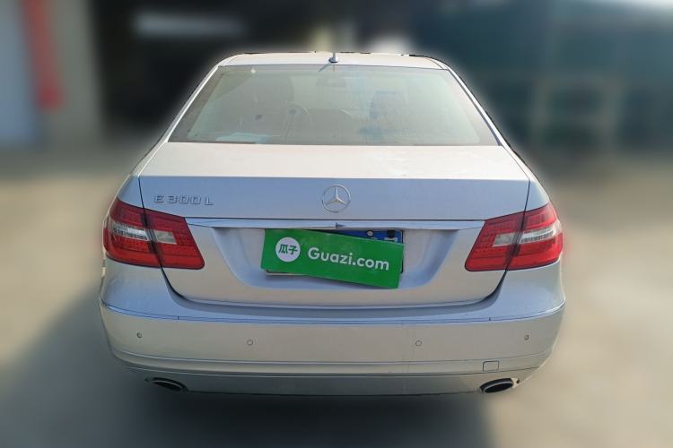 Used Mercedes-Benz E-Class 2009 E 300 Elegant Model
