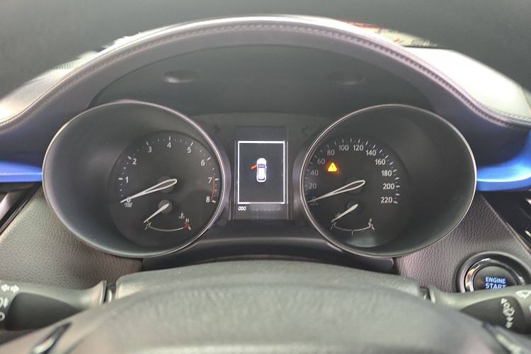 Used Toyota C-HR 2018 2.0L Leading with Sunroof China VI Standard
