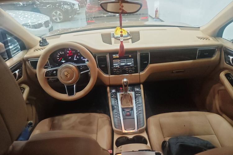 Used Porsche Macan 2014 Macan 2.0T Center Console