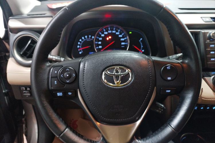 Used Toyota RAV4 2015 2.5L Automatic 4x4 Luxury Edition
