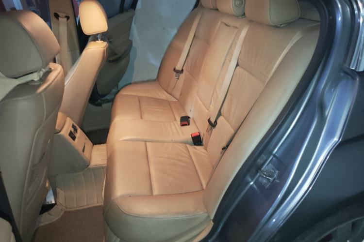 Used BMW 3 Series 2010 320i Luxury Model
