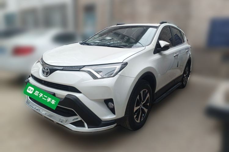 Used Toyota RAV4 2016 2.0L CVT Two-Wheel Drive Fashion Edition China V Standard