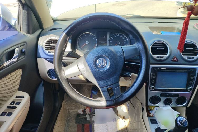 Used Volkswagen Lavida 2013 Classic 1.6L Manual Fashion Edition
