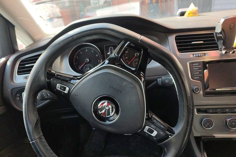 Used Volkswagen Golf 2014 1.4TSI Automatic Luxury Model