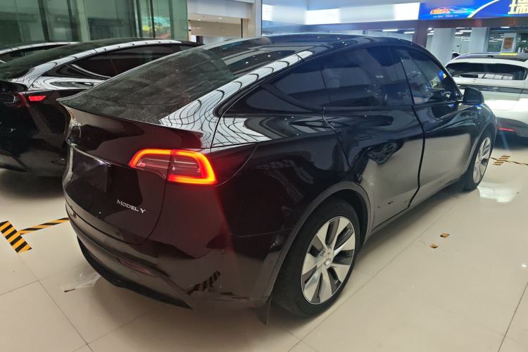 Used Tesla Model Y 2022 Rear-Wheel-Drive Version
