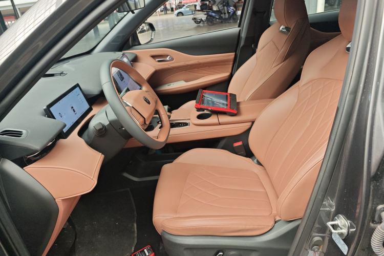 Used CHANGAN UNI-Z New Energy 2024 Blue Whale Smart Electric iDD 125km Beyond Edition Left Front Seat