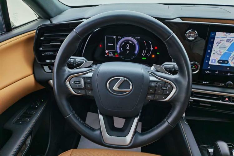 Used Lexus RX 2023 350h Two-Wheel Drive Enjoyment Version
