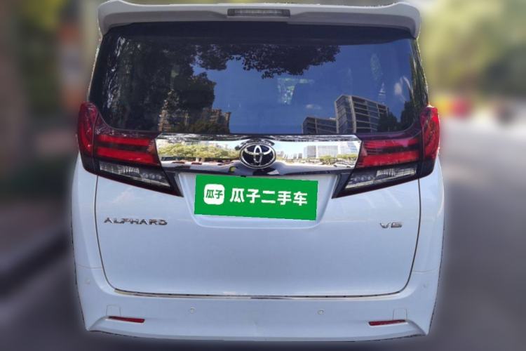 Used Toyota Alphard 2015 3.5L Luxury Edition
