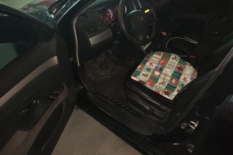 Used Nissan Sylphy 2016 Classic 1.6XE Manual Comfort Edition Driver Seat