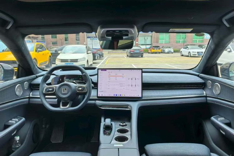 Used Zeekr 001 2026 Model 103° Rear-Drive Max Version Center Console