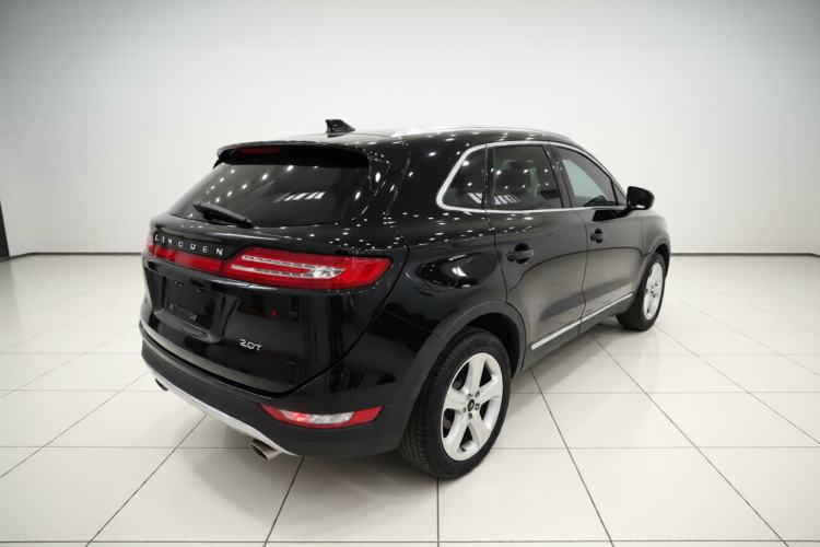 Used Lincoln MKC 2017 2.0T Two-Wheel Drive Deluxe Edition