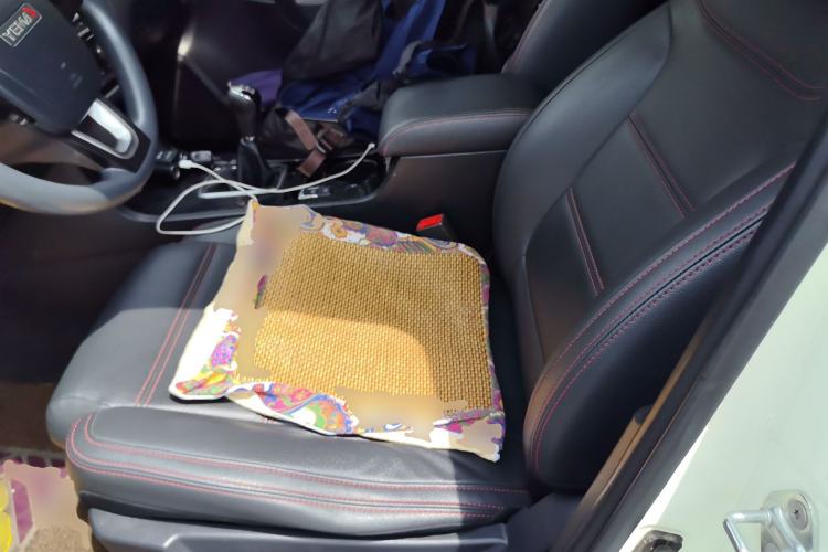 Used Yema T70 2016 1.8L Manual Elite Version Left Front Seat
