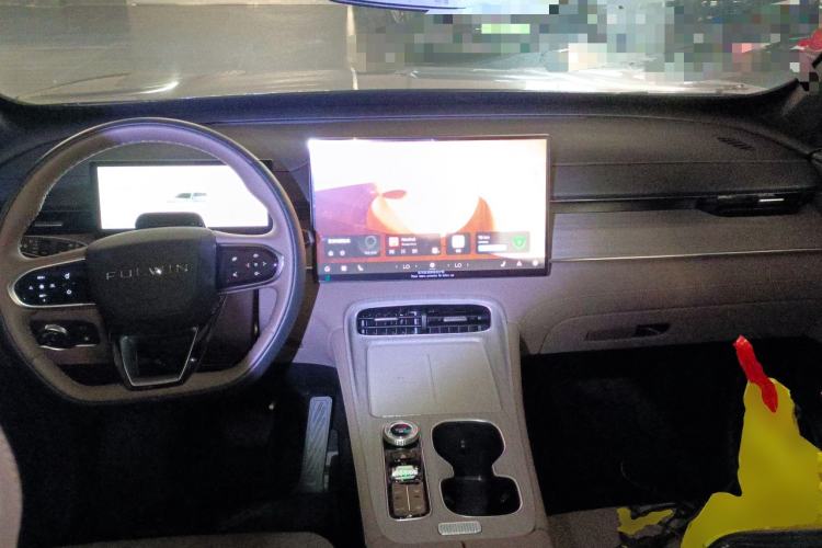 Used Chery Fengyun T8 2025 1.5T 130km Deluxe Version 5 Seats Center Console