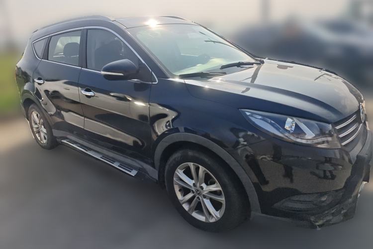 Used Dongfeng Fengon 580 2017 1.8L Manual Comfort Model Front Right 45 Deg