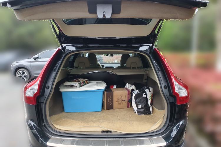 Used Volvo XC60 2012 T5 Zhiya Edition Trunk