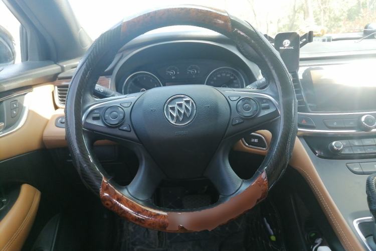 Used Buick LaCrosse 2018 20T Elite Edition Steering Wheel