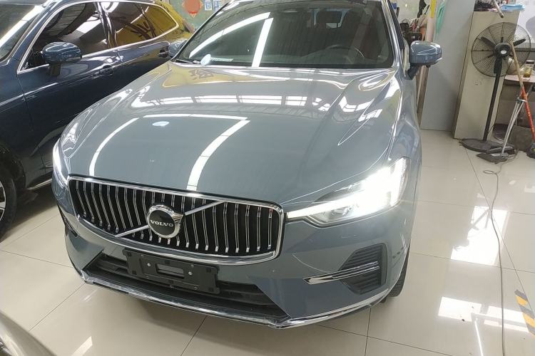 Used Volvo XC60 2023 B5 4x4 Smart Luxury Edition Front