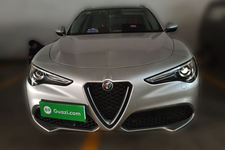 Used Alfa Romeo Stelvio 2017 2.0T 200HP Luxury Edition Front