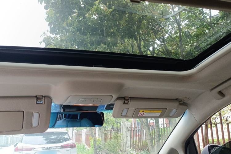 Used Buick GL8 2018 28T Luxury Model China VI Standard Headliner