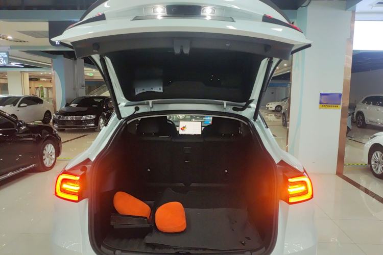 Used Tesla Model Y 2022 Performance High-Performance All-Wheel-Drive Version Trunk