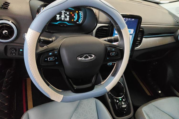 Used Chery Little Ant 2022 Sweet Pink Edition Half-Sugar Version Lithium Iron Phosphate 30 kW 301 km Steering Wheel