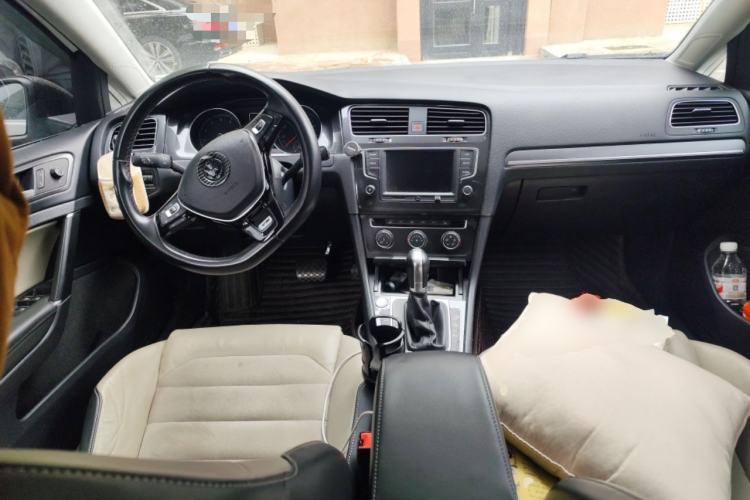 Used Volkswagen Golf 2017 230TSI Automatic Luxury Million-Vehicle Commemorative Edition