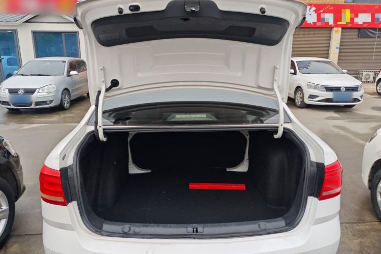 Used Volkswagen Lavida 2017 1.6L Automatic Fashion Edition
