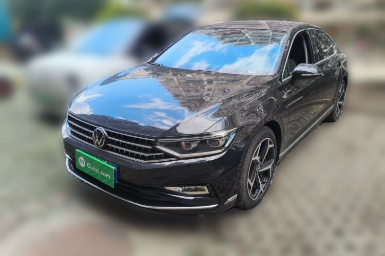 Used Volkswagen Magotan 2025 Revised Version 2 Zhongxiang Edition 330TSI DSG Luxury Trim