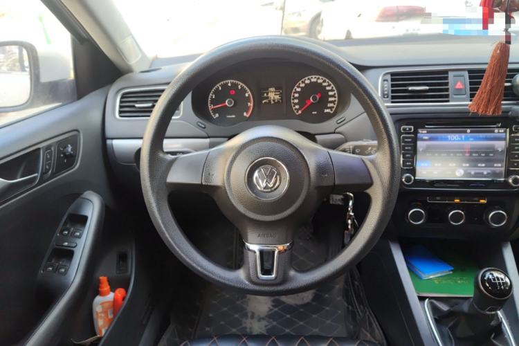 Used Volkswagen Sagitar 2014 1.6L Manual Fashion Edition