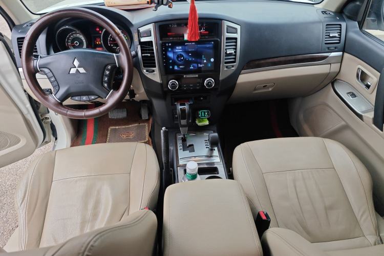 Used Mitsubishi Pajero 