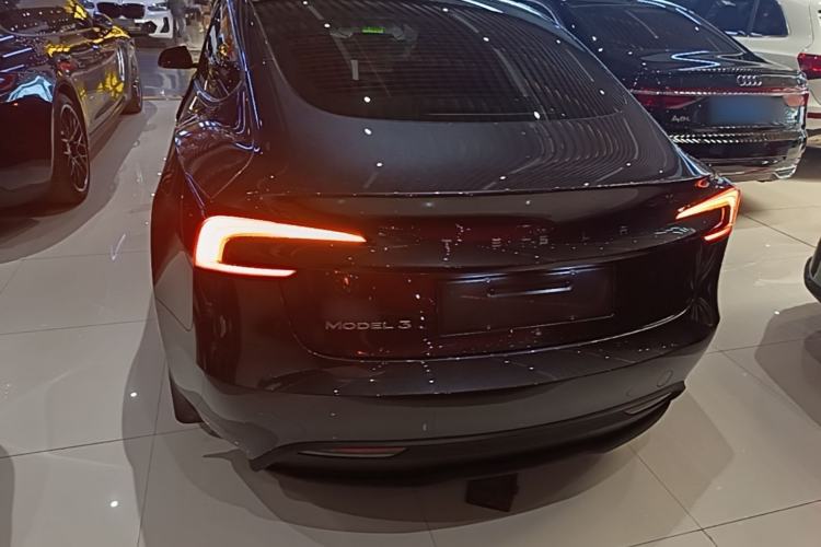 Used Tesla Model 3 2023 Rear-Wheel-Drive Version