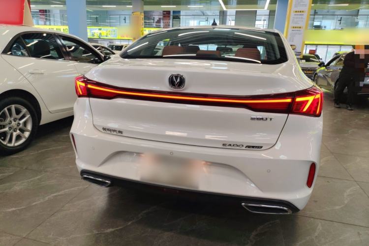 Used CHANGAN Eado 2023 Changan Edition PLUS Blue Whale NE 1.4T GDI DCT Prestige Version
