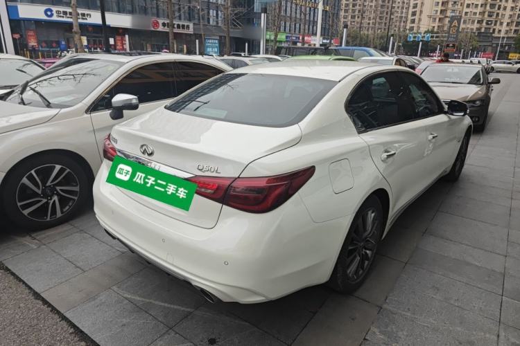 Used Infiniti Q50L 2018 2.0T Enjoyment Version China VI Standard
