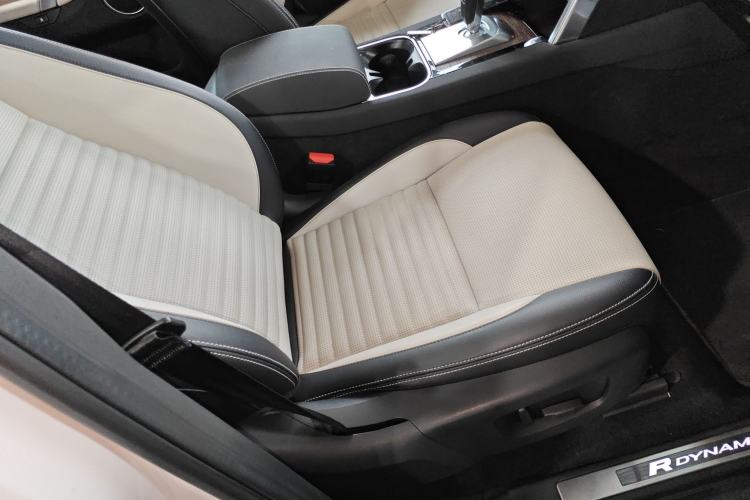 Used Land Rover Discovery Sport New Energy 2022 Facelifted P300e Plug-in Hybrid Electric Version