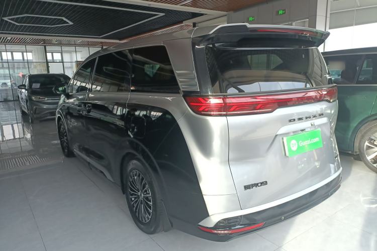 Used Denza D9 2022 DM-i 970 Four-Wheel Drive Prestige Model Rear Left 45 Deg