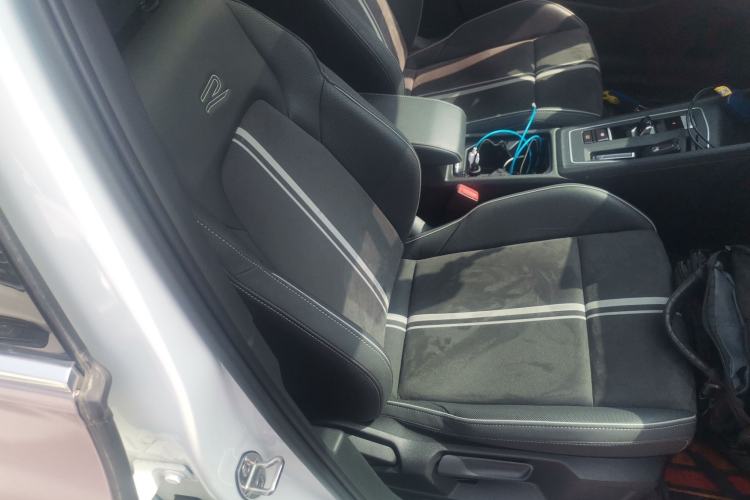 Used Volkswagen Golf 2023 Facelift 280TSI DSG R-Line Lite
