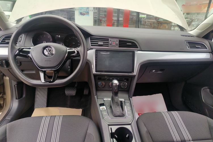 Used Volkswagen Lamando 2017 230TSI DSG Fashion Edition
