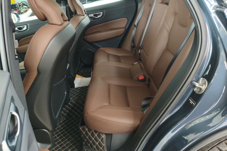 Used Volvo XC60 2025 B5 4x4 Smart Luxury Edition
