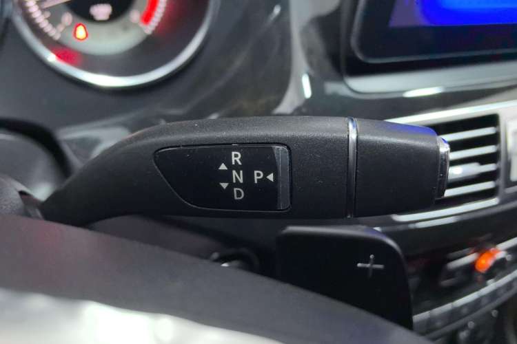 Used Mercedes-Benz CLS 2013 CLS 350 Shooting Brake Fashion Edition Gear Lever